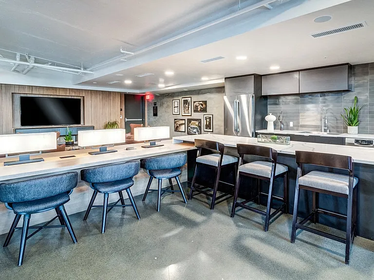Axis Oakland — Photo 62