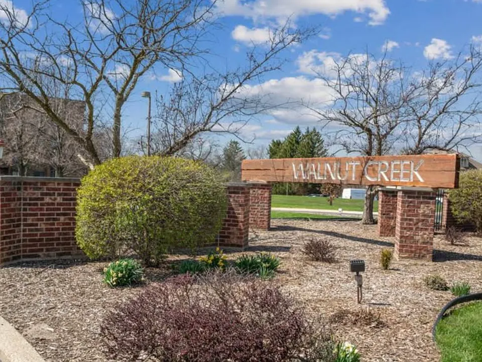 425 Walnut Creek Ln #1403