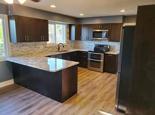 508 N Beadle St, Papillion, NE 68046