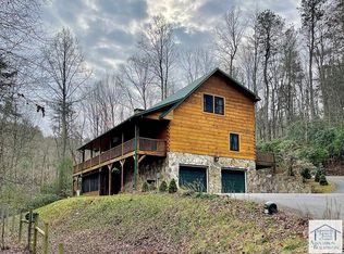 535 Howell Bottom Ln, Stuart, VA 24171