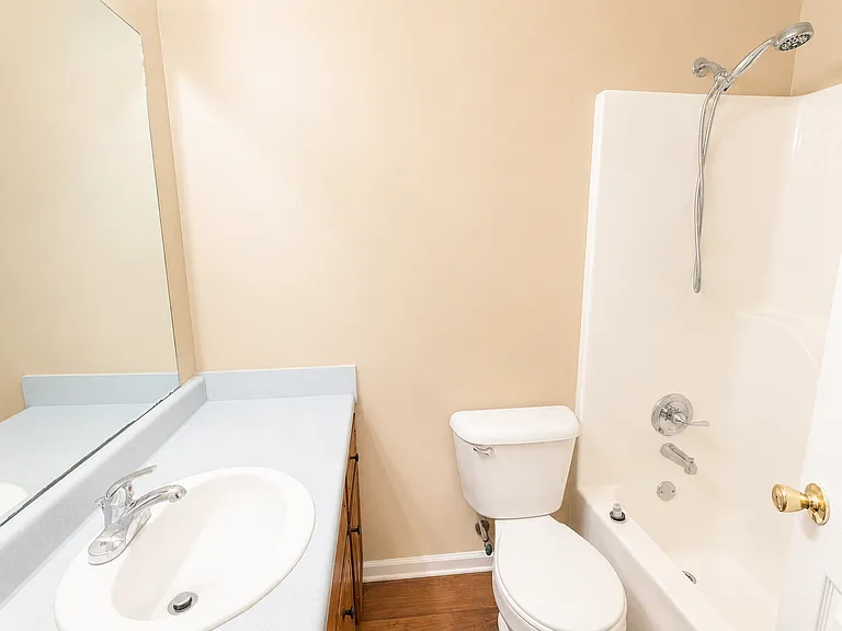 161 Pine St — Photo 8