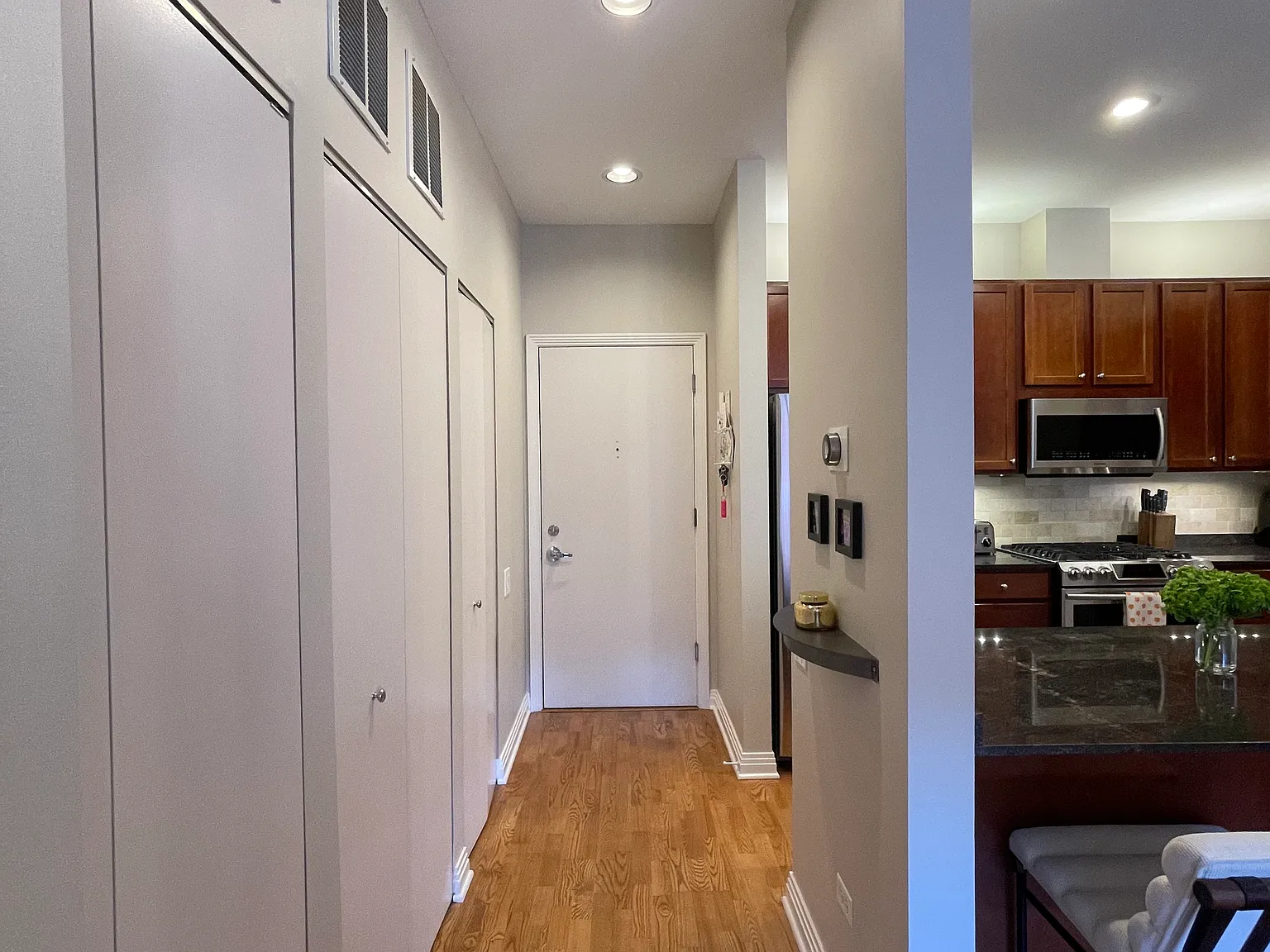 1 bed, 1.5 bath, $3,250 — Photo 3