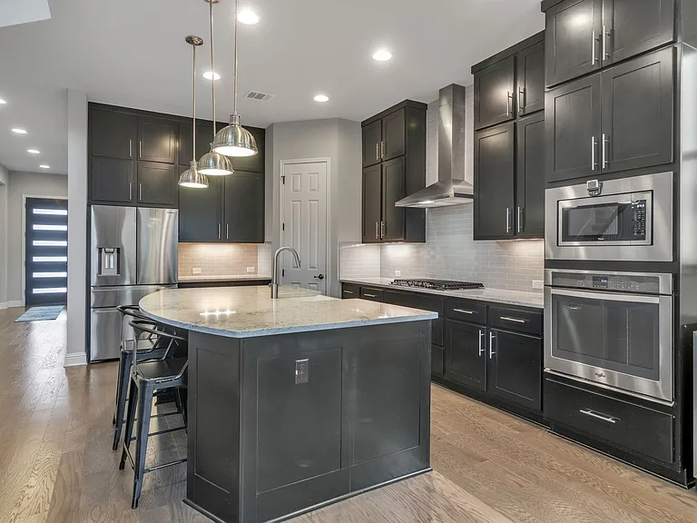 7100 Trissino Dr — Photo 13