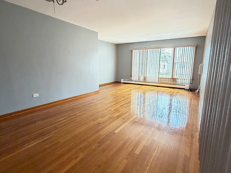 7732 W Addison St #1 — Photo 6