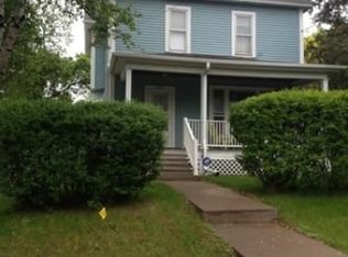 1692 Burns Ave, Saint Paul, MN 55106