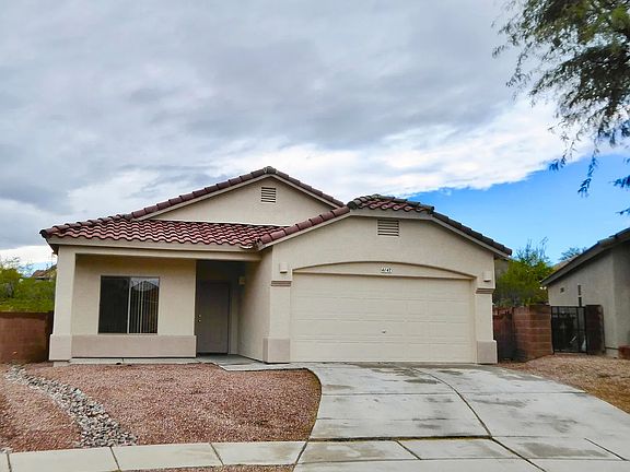 Exterior with driveway view