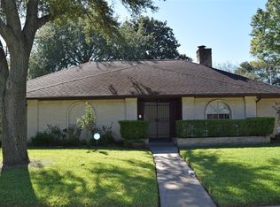9215 Sandstone St, Houston, TX 77036
