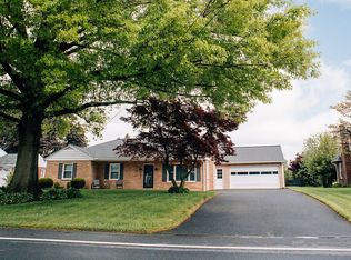 2057 Harrisburg Ave, Mount Joy, PA 17552