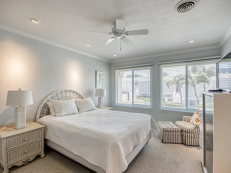 1501 NE Ocean Blvd #8 — Photo 17