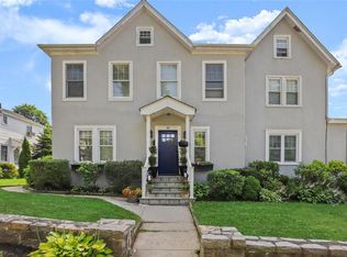32 Orchard St, Pleasantville, NY 10570