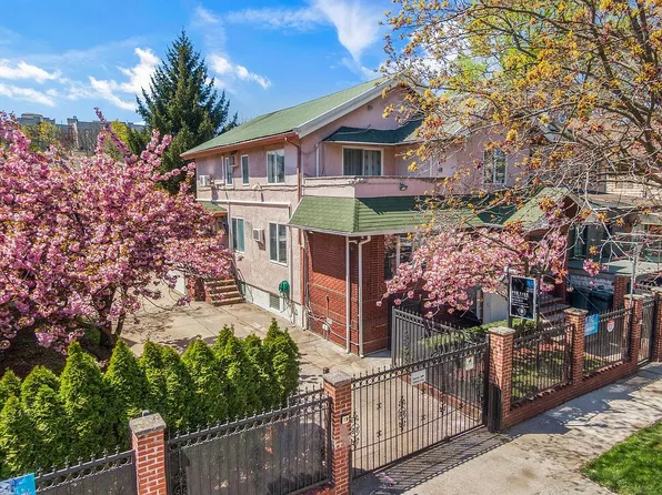 1530 E 22nd St, Brooklyn, NY 11210