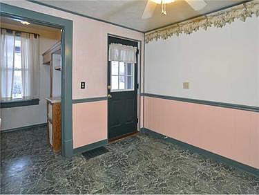 4th image of 207 S 4th St