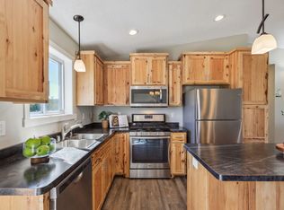 20971 336th St, Taylors Falls, MN 55084