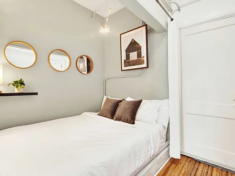24 E Liberty St #64 — Photo 25