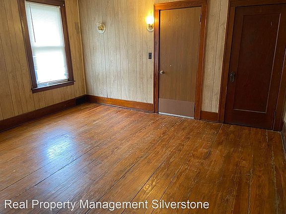 4th image of 431 University Dr Unit 2
