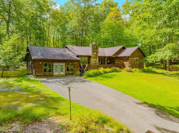 269 Pine Dr, Terra Alta, WV 26764