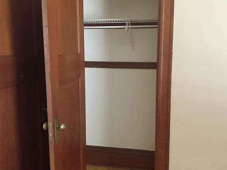 526 Reeves Dr — Photo 10