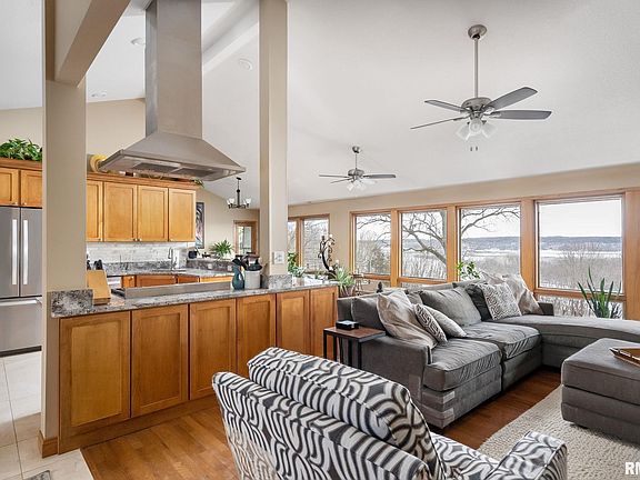 2nd image of 26059 Valley Dr