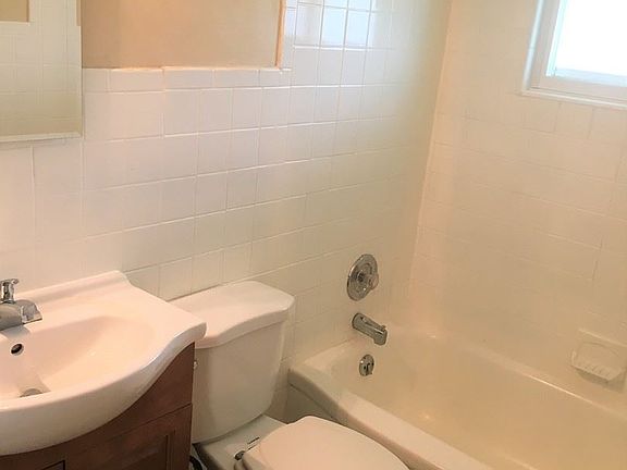 5th image of 4936 Loxley Dr