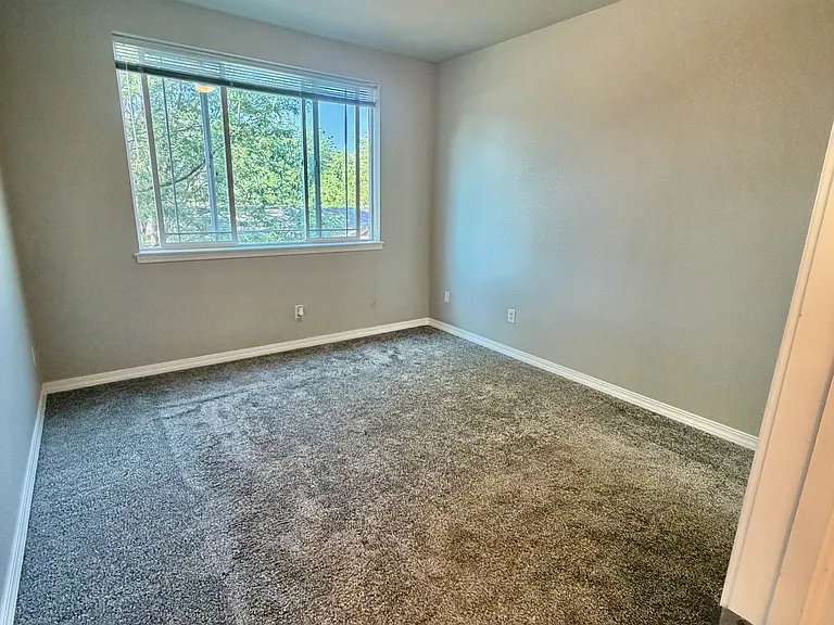 2133 Krisron Rd #B-207 — Photo 23