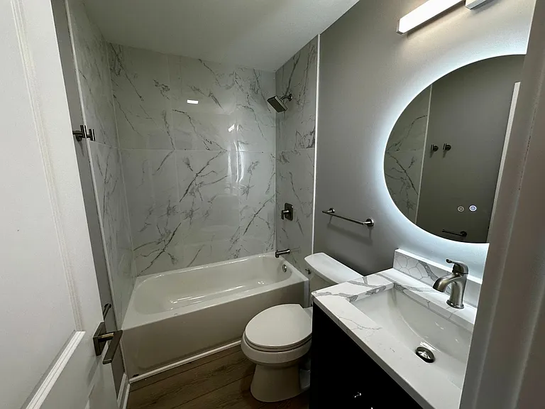 Loyola Beach Apartments — Photo 6