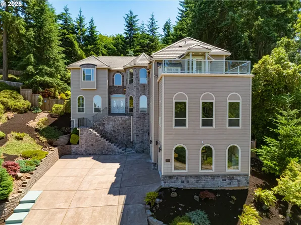 3169 Tanner Park Dr, Eugene, OR 97405