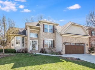 541 Lake Ridge Dr, South Elgin, IL 60177