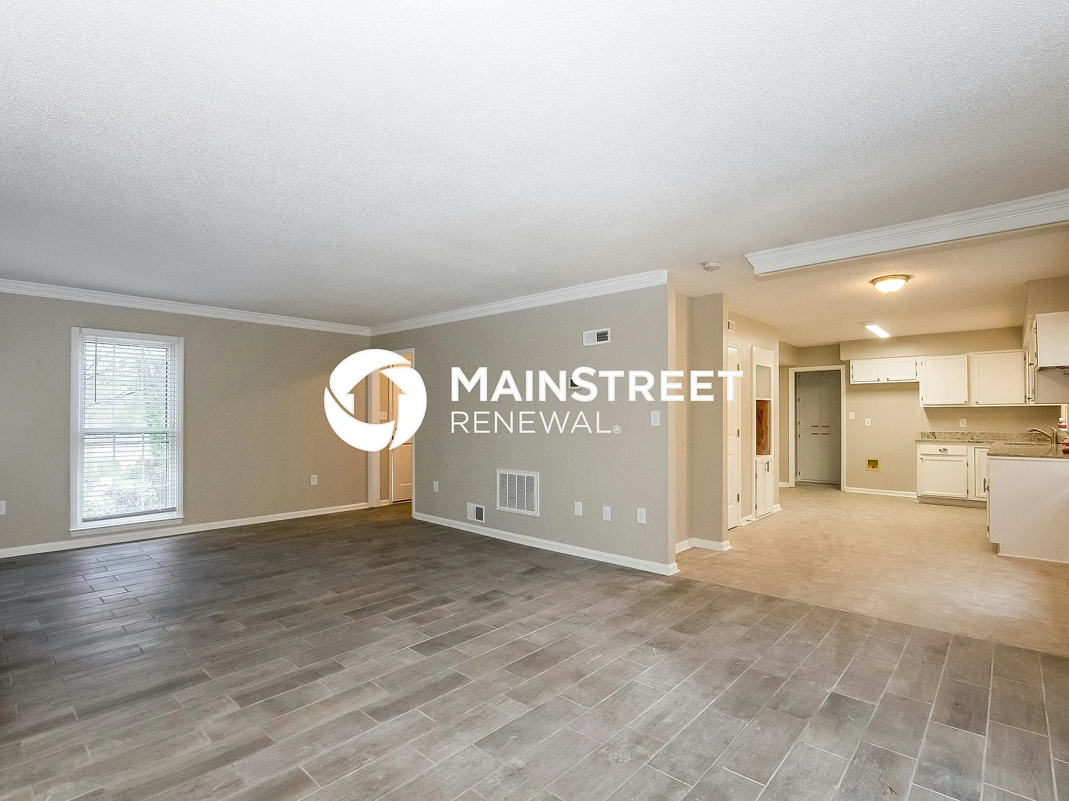 3053 Heathcroft Ct — Photo 3