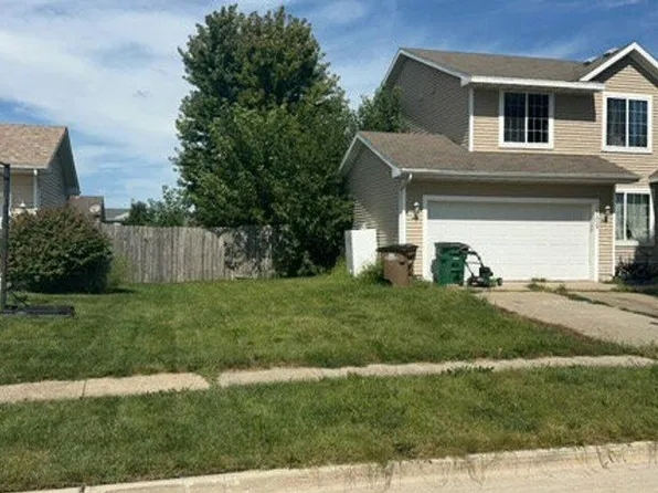 104 Walnut Dr NW, Bondurant, IA 50035