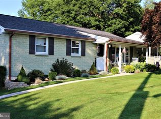 811 Willow Ln, Lebanon, PA 17046