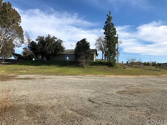 5th image of 41851 Kalmia St