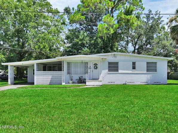 3903 VIA DE LA REINA, Jacksonville, FL 32217