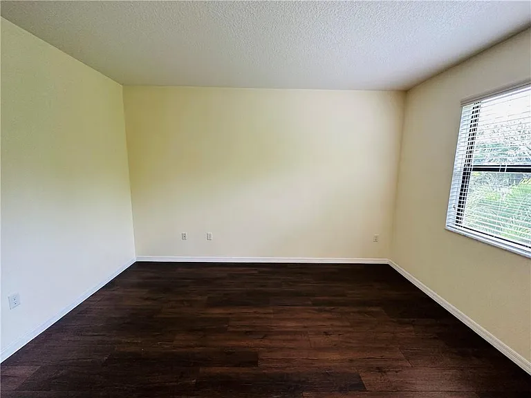 3512 SW 93rd Ave — Photo 6