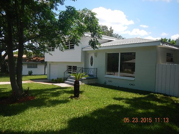 3rd image of 711 Avery Ln