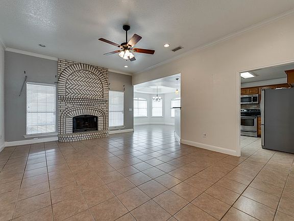 4th image of 3316 Sagemont Dr
