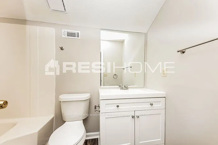 2406 Iron Horse Dr — Photo 18