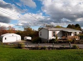 1093 Eisenhower Dr, Russellton, PA 15076