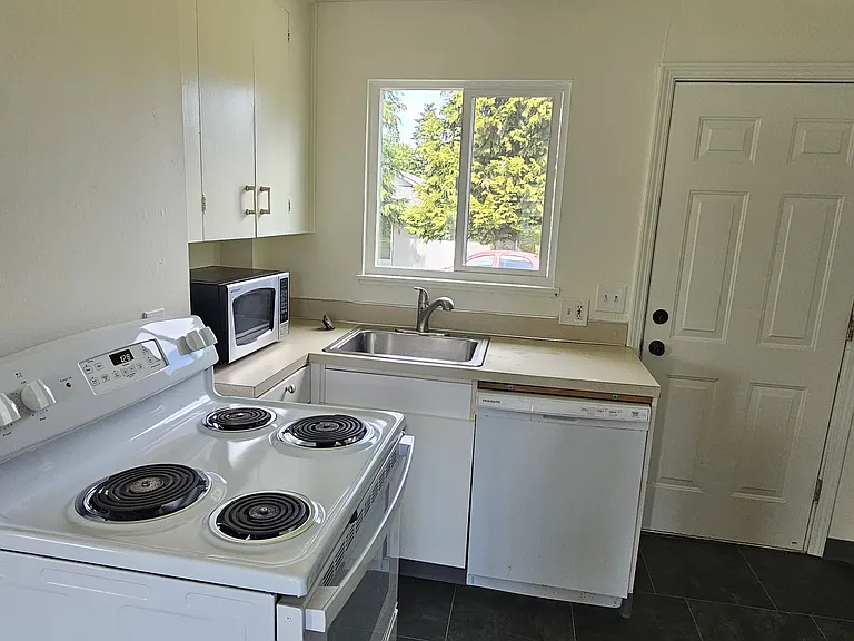 1515 23rd Ave #B — Photo 7
