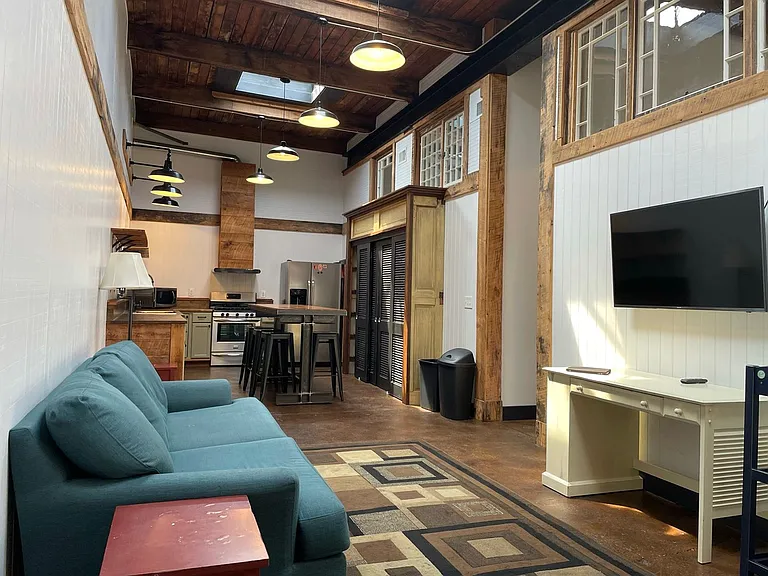 916 Washington Blvd — Photo 9