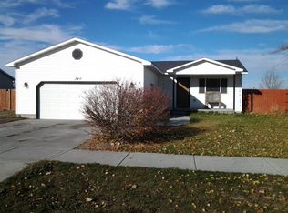 340 E Oak St, Shelley, ID 83274
