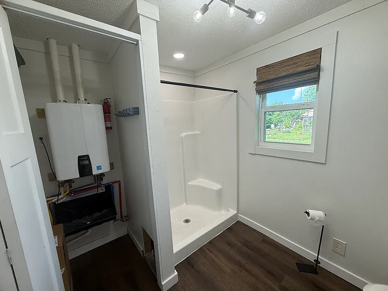 212 SW Railroad St — Photo 12