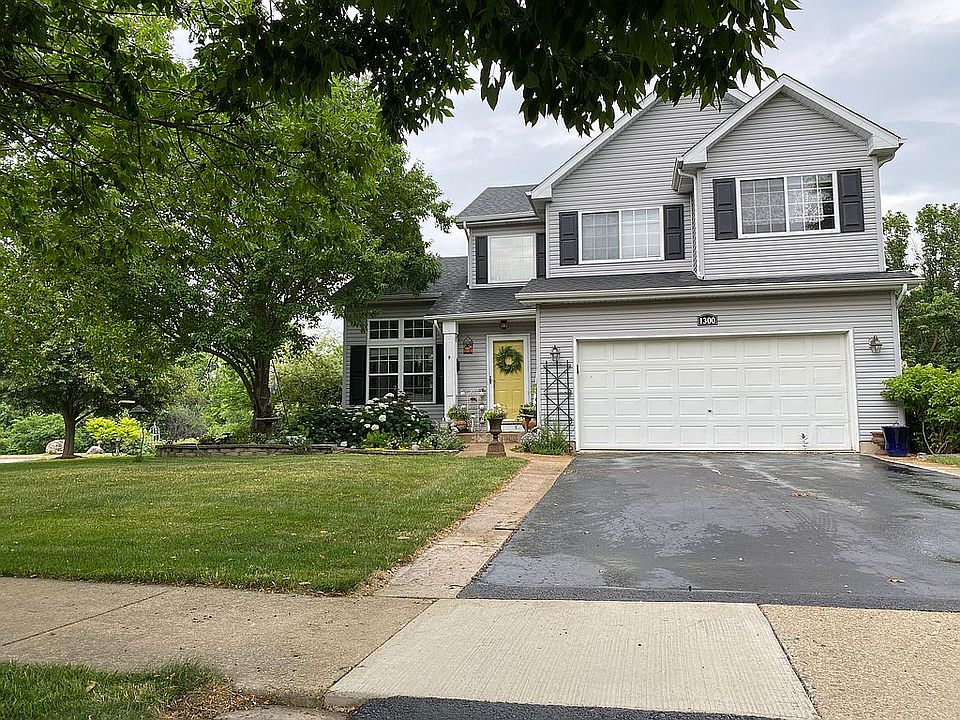 1st image of 1300 Oakland Cir