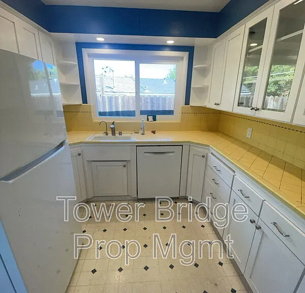3751 El Ricon Way — Photo 8