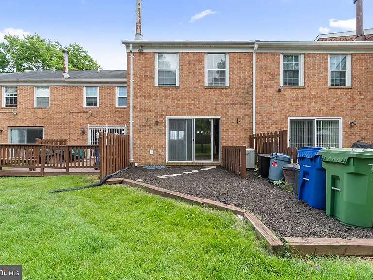 1004 Dartmouth Glen Way — Photo 27