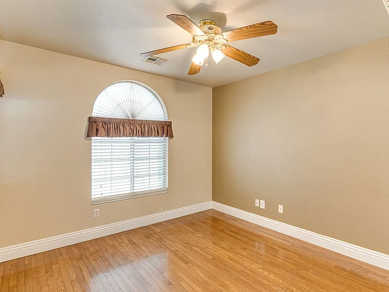 1842 Stablegate Ave — Photo 33