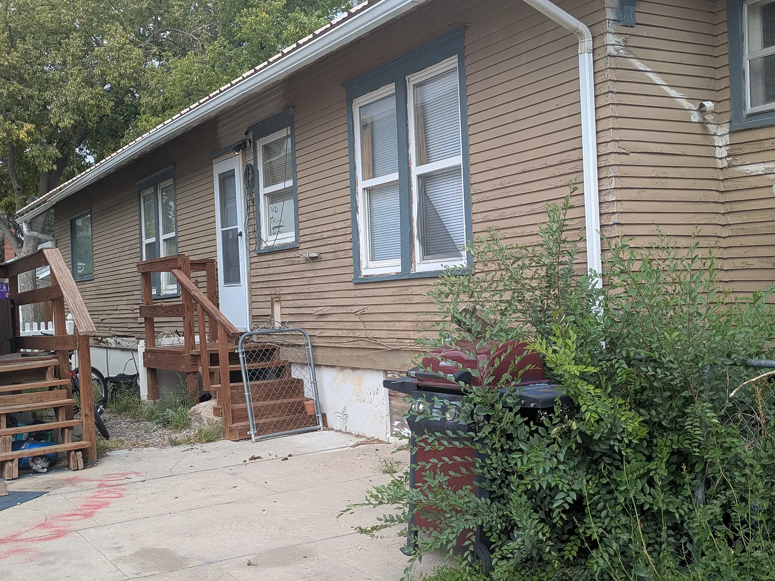 2 bed, 1700 sqft, $950 — Photo 2
