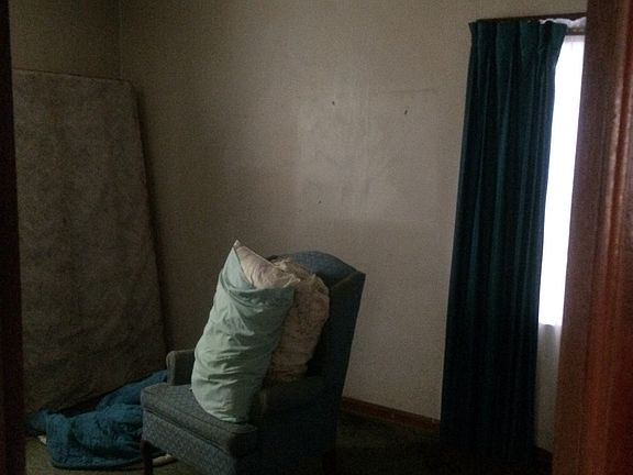 4th image of 341 Woodland Ave