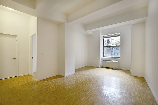 Rented by NY Living Solutions | media 15