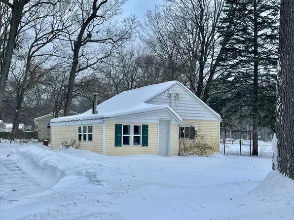 14894 Groesbeck St, Grand Haven, MI 49417