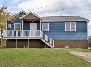 17 Bellport Rd, Mastic Beach, NY 11951